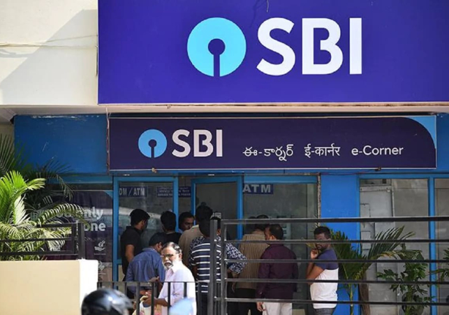 ఆగస్టు నెలలో 14 రోజులు మూతపడనున్న బ్యాంకులు