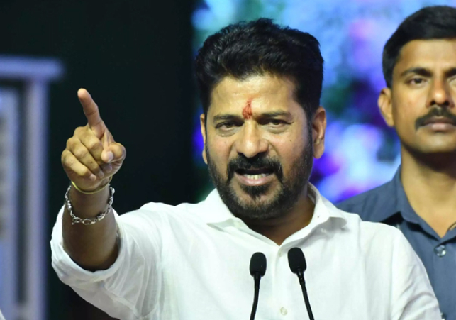 యేడాదిలోగా 2లక్షల ఉద్యోగ ఖాళీలు భర్తీ చేస్తాం- సీఎం రేవంత్ రెడ్డి