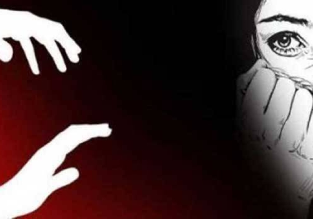 పోలీసునని బెదిరించి యువతిపై అత్యాచారం చేసిన దుర్మార్గుడు