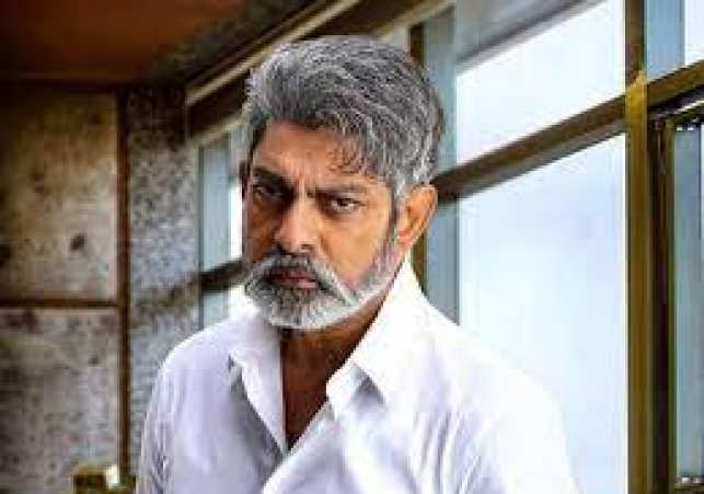 జగపతి బాబు కీలక నిర్ణయం - అభిమానుల తీరు పట్ల అసహనం.. 