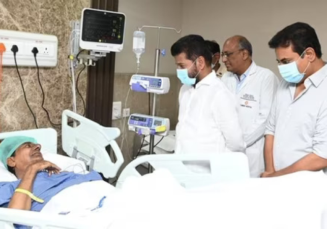 మాజీ సీఎం కేసీఆర్‌ను పరామర్శించిన ముఖ్యమంత్రి రేవంత్‌ రెడ్డి