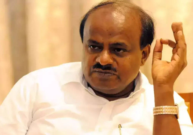 కుమారస్వామి సంచలన వ్యాఖ్యలు - కర్ణాటక ప్రభుత్వం కూలిపోవచ్చు