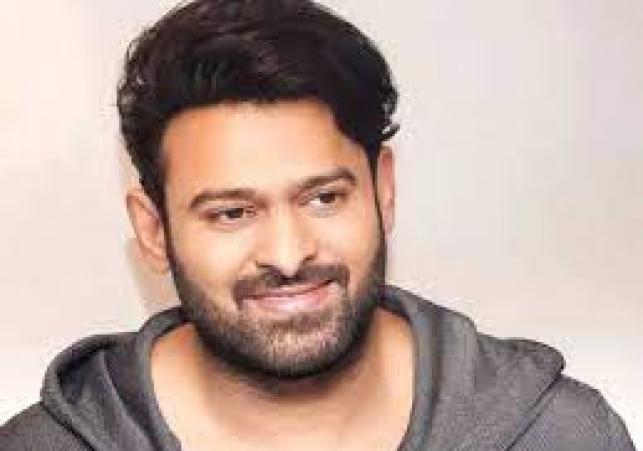 ప్రభాస్‌ కు త్వరలోనే ఆపరేషన్.. మోకాలి నొప్పితో బాధపడుతున్న రెబల్ స్టార్